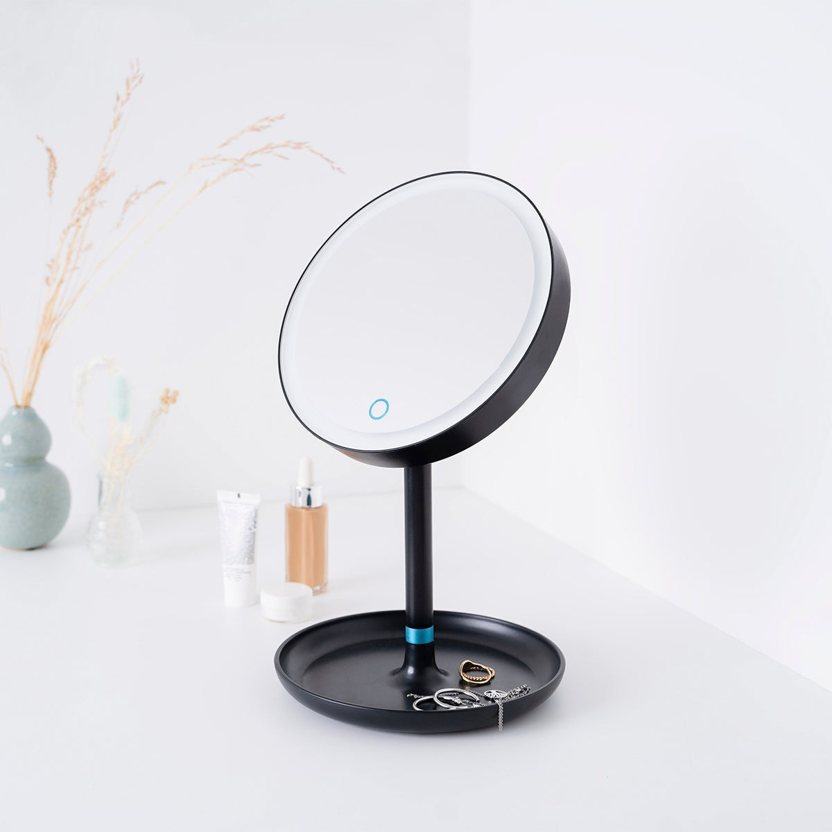 Espejo para Maquillarse con Luz LED y Sensor Touch, Incluye Espejo Magnético Extra de 5 Aumentos / BS45BF23 Beurer®