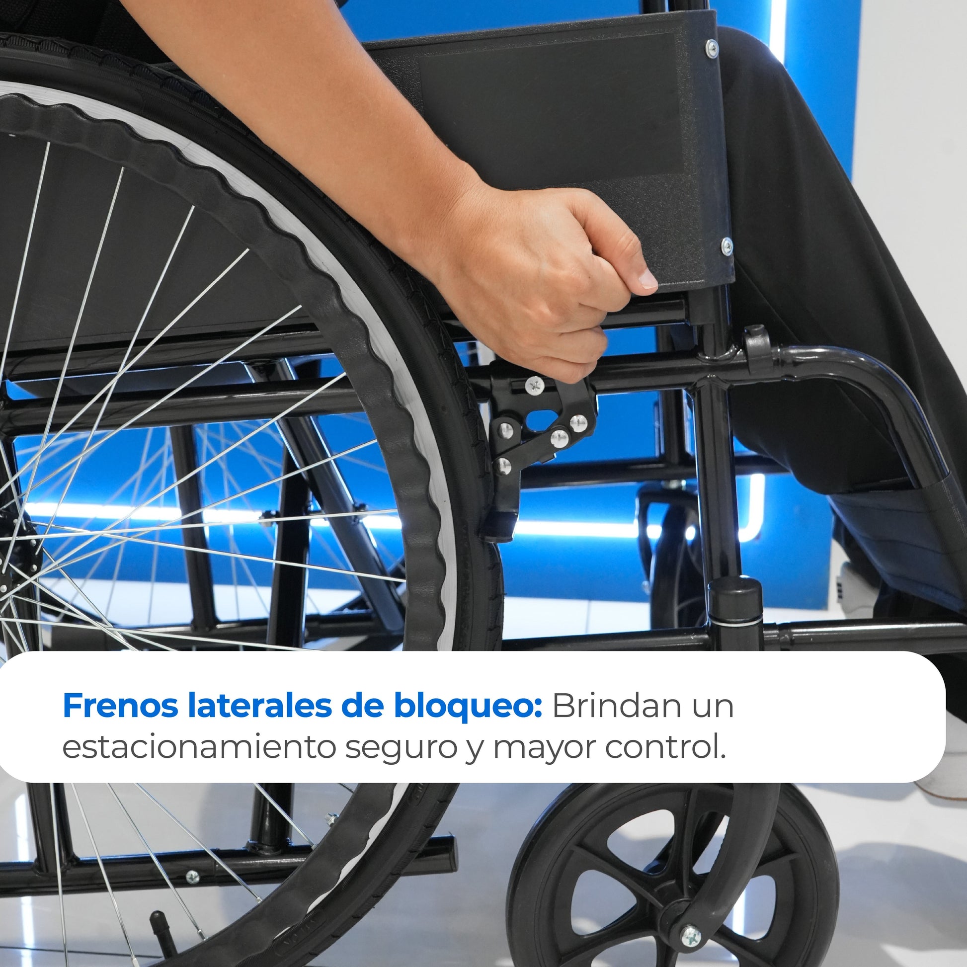 Silla de Ruedas Neumática Básica S150N de Acero Resistente y Freno de Seguridad Handy